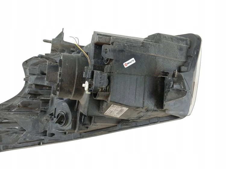 LAMPA PRAWY PRZÓD FIAT TALENTO (2016-2020) 1.6 D 145KM 260104509R