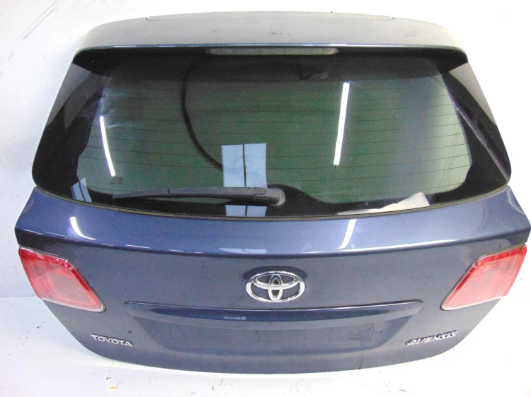 KLAPA BAGAŻNIKA TOYOTA AVENSIS III T27