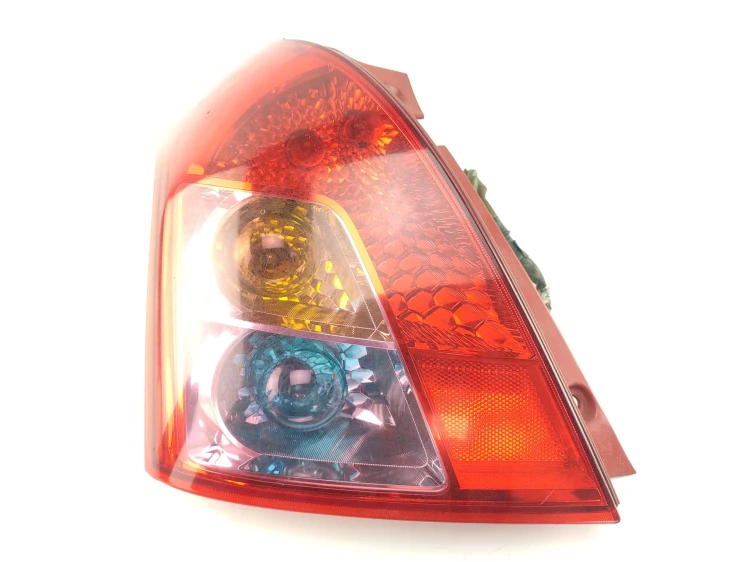 LAMPA LEWY TYŁ SUZUKI SWIFT IV LIFT (2008-2010) 1.5 102KM 5696S1-R