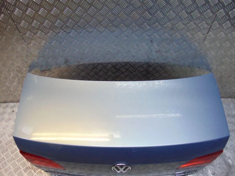 KLAPA BAGAŻNIKA VOLKSWAGEN PASSAT B7 1.6 TDI