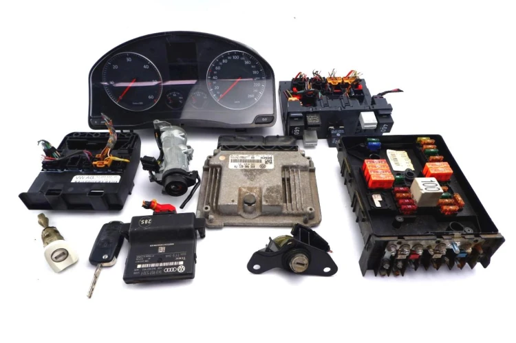 ZESTAW STARTOWY VOLKSWAGEN JETTA (2005-2011) 2.0 TDI 03G906021FN