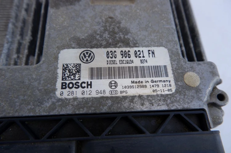 ZESTAW STARTOWY VOLKSWAGEN JETTA (2005-2011) 2.0 TDI 03G906021FN