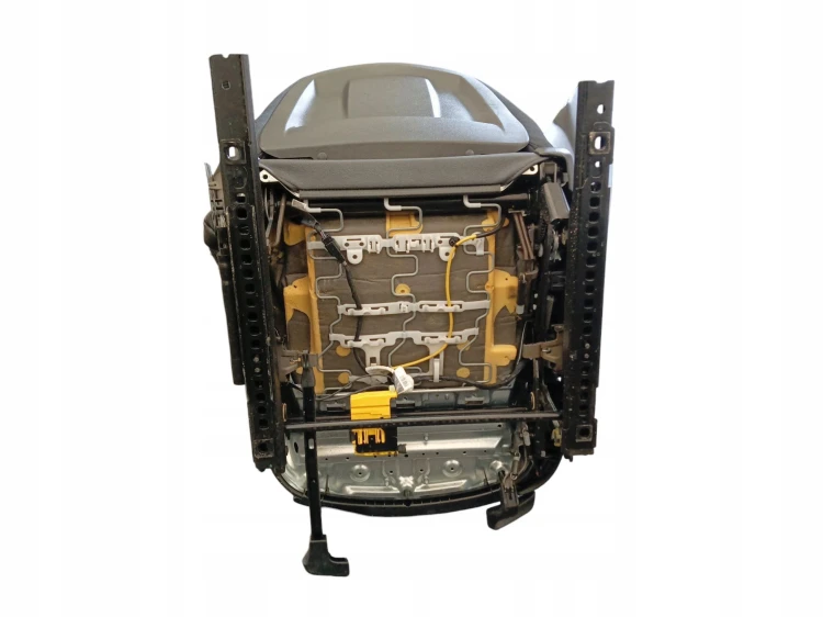 FOTEL PRAWY PRZÓD BMW X1 E84 LIFT (2012-2015) 2.0 D 143KM