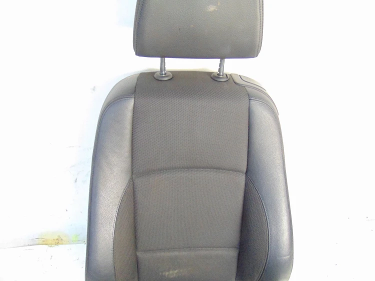 FOTEL LEWY PRZÓD BMW E88 2.0 D