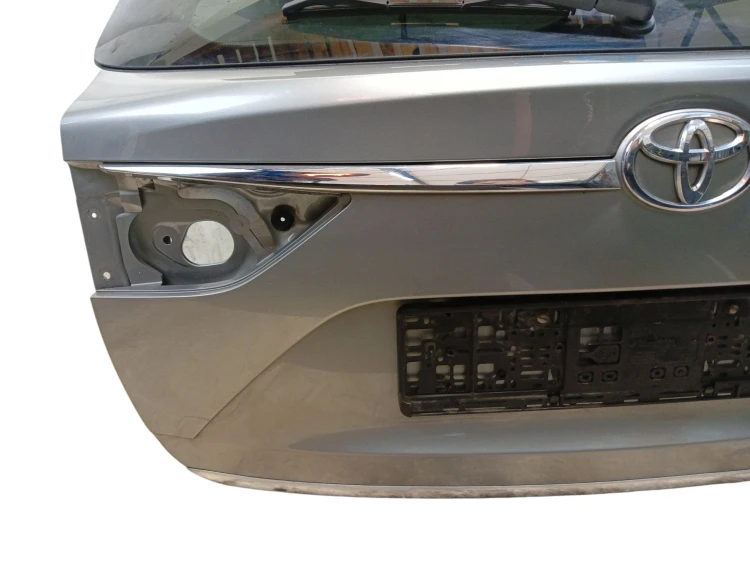 KLAPA BAGAŻNIKA TOYOTA AVENSIS T27 LIFT (2015-2018) 1.8 VVT-I 147KM