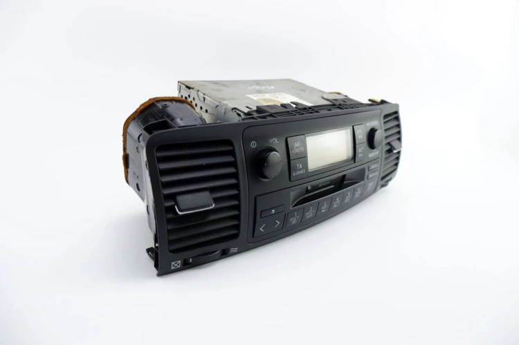 RADIO TOYOTA COROLLA E12 1.8 16V 86120-02250