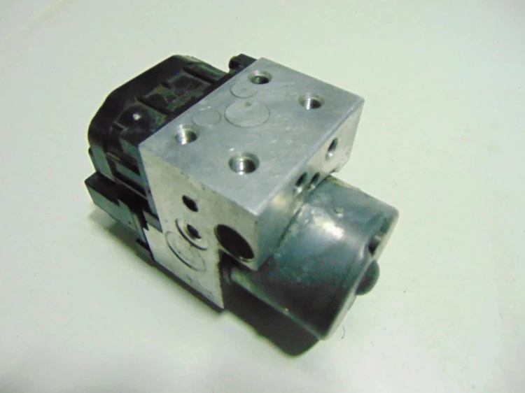 POMPA ABS SUBARU IMPREZA I 2.0 16V 11000040550