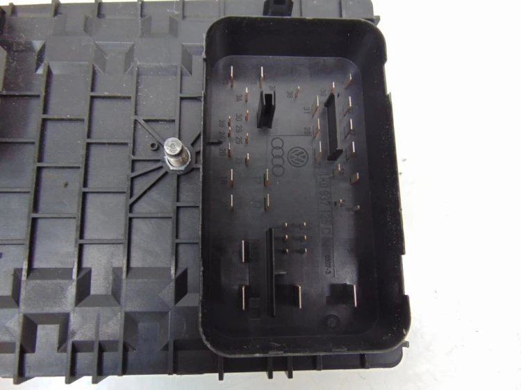 ZESTAW STARTOWY SEAT LEON II LIFT (2009-2012) 1.9 TDI 03G906021SC 028101442