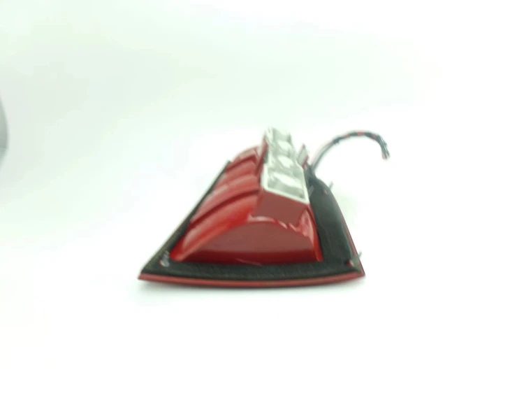 LAMPA LEWY TYŁ SKODA OCTAVIA I 1.6 16V 1U6945095
