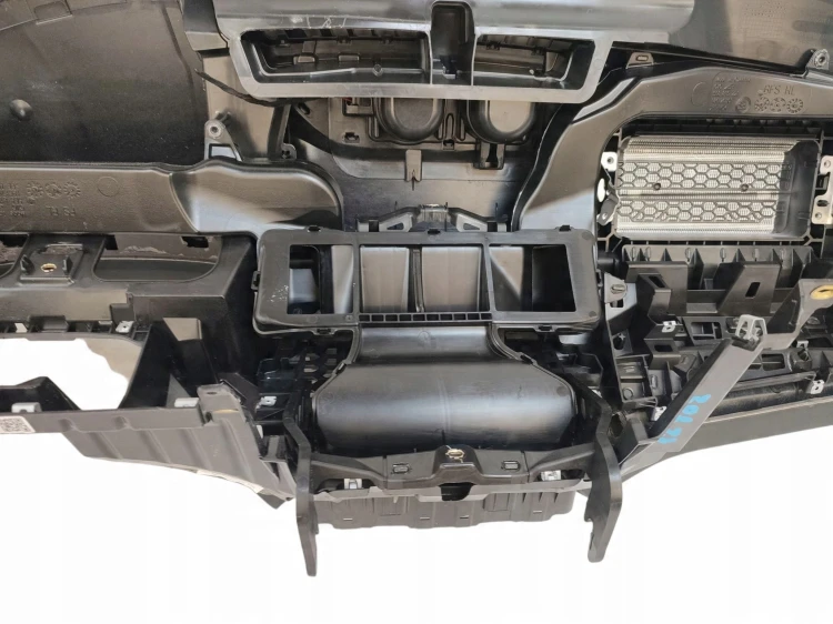 DESKA ROZDZIELCZA SKODA OCTAVIA IV (2019-2024) 2.0 TDI 150KM 5E8857007H