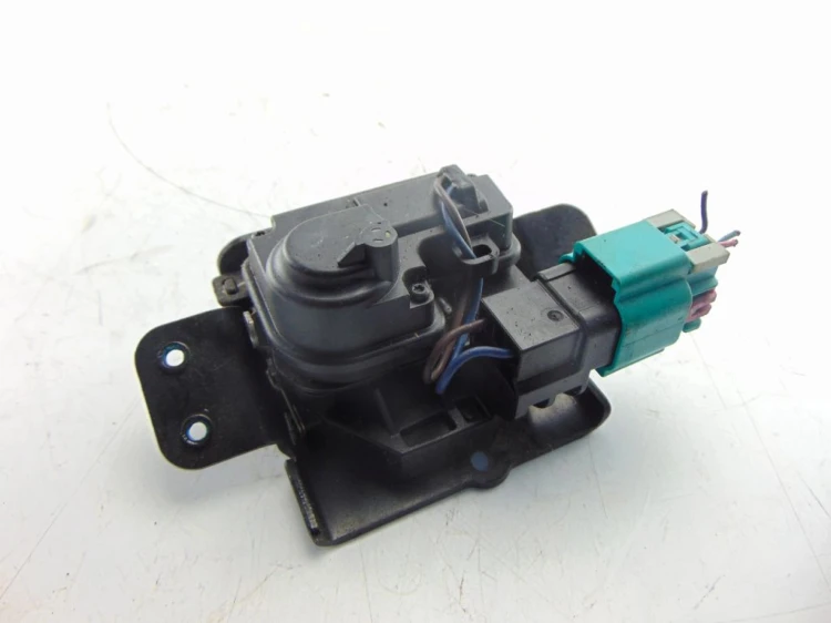 ZAMEK KLAPY BAGAŻNIKA OPEL ANTARA 2.0 CDTI