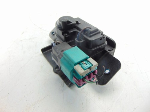 ZAMEK KLAPY BAGAŻNIKA OPEL ANTARA 2.0 CDTI