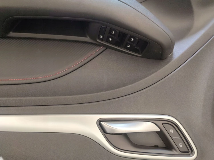 FOTELE KOMPLET MG ZS I EV LIFT (2021-) TZ204XS1152 156KM Z BOCZKAMI