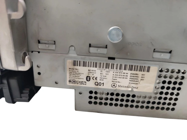 RADIO MERCEDES C W204 (2007-2011) 1.6 KOMPRESSOR 156KM A2048709694
