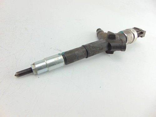 WTRYSKIWACZ NISSAN PRIMERA P12 2.2 DCI DENSO AW421
