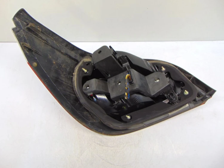 LAMPA PRAWY TYŁ BMW E60 2.5 D M57D25 177 KM