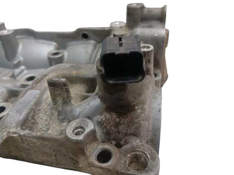 POKRYWA ZAWORÓW WAŁKI RENAULT LAGUNA III (2007-2010) 2.0 DCI 150KM 82008088