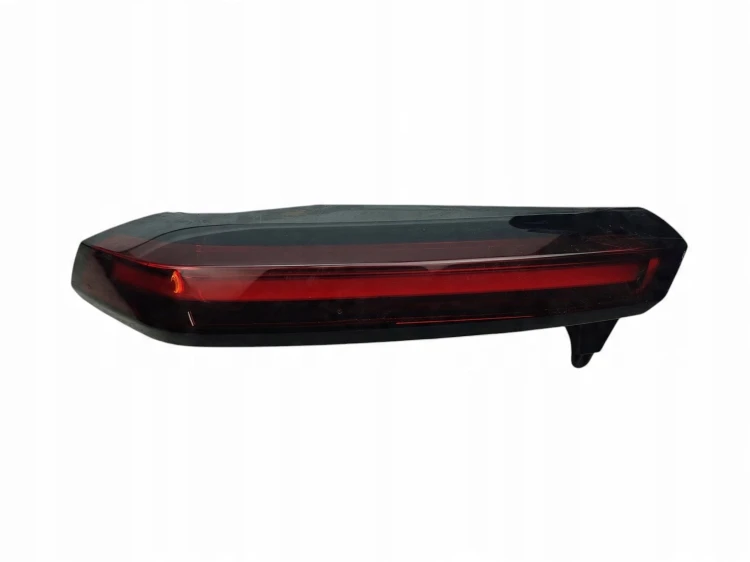 LAMPA LEWY TYŁ W KLAPE CITROEN C4 III e-C4 (2020-) EV 136 136KM 9831120680