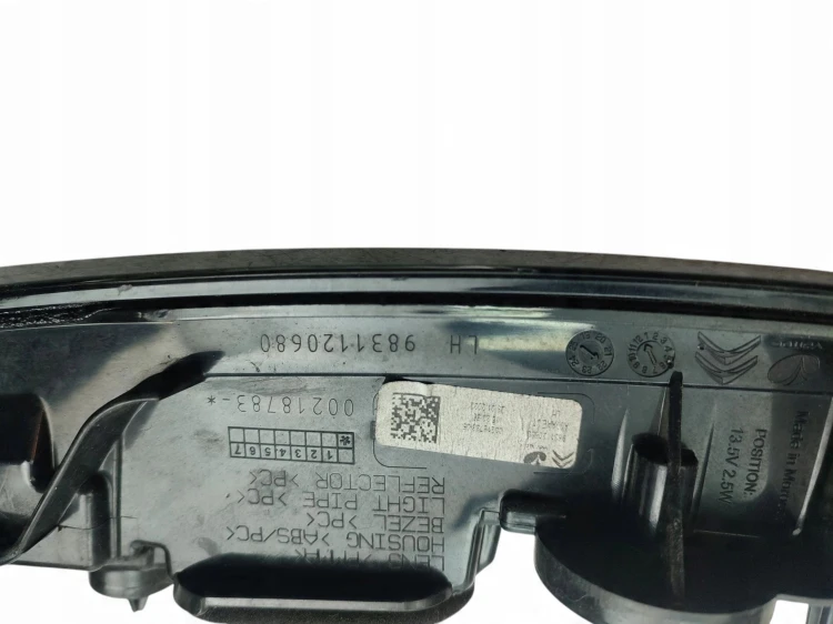 LAMPA LEWY TYŁ W KLAPE CITROEN C4 III e-C4 (2020-) EV 136 136KM 9831120680