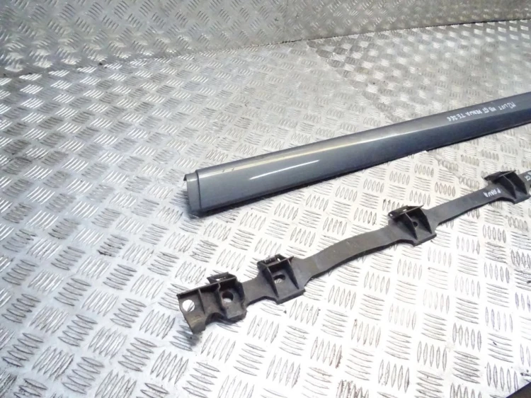 LISTWA PROGOWA PRAWA RENAULT MEGANE II LIFT GT