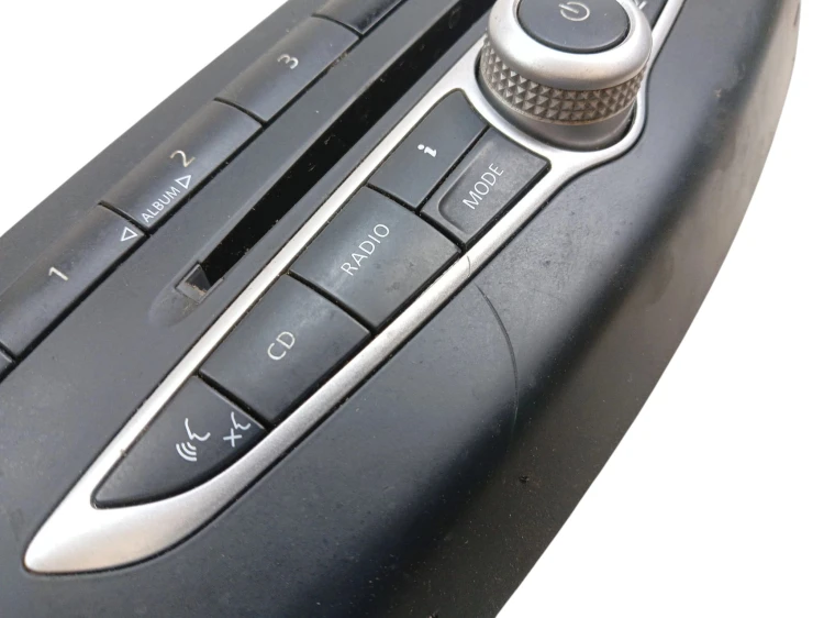RADIO RENAULT LAGUNA III (2007-2010) 2.0 DCI 150KM 281150053R