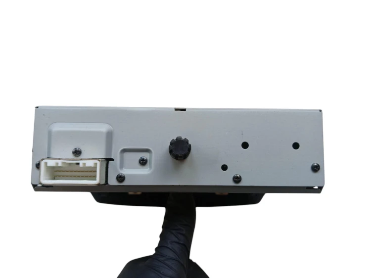 RADIO RENAULT LAGUNA III (2007-2010) 2.0 DCI 150KM 281150053R
