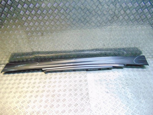 LISTWA PROGOWA LEWA BMW E88 2.0 BEN (143KM)