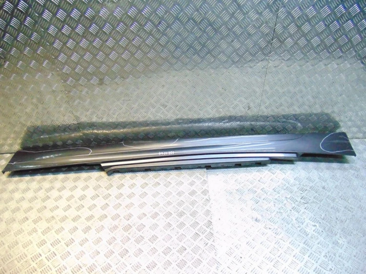 LISTWA PROGOWA LEWA BMW E88 2.0 BEN (143KM)