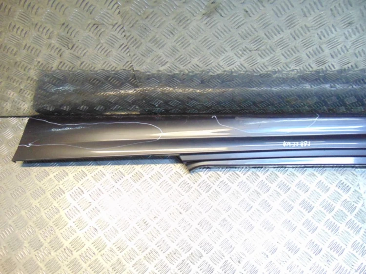 LISTWA PROGOWA LEWA BMW E88 2.0 BEN (143KM)