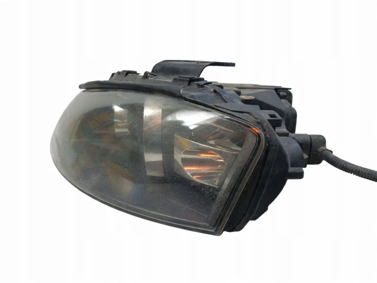 LAMPA LEWY PRZÓD AUDI A3 8P (2003-2008) 2.0 TDI 140KM 8P0941003D