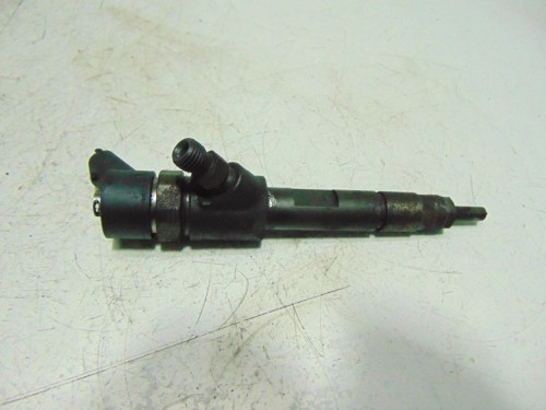 WTRYSKIWACZ RENAULT MEGANE III (2008-2013) 1.9 DCI 0445110328 BOSCH