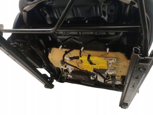 FOTEL PRAWY PRZÓD MINI CLUBMAN F54 (2015-2019) 2.0 D 150KM
