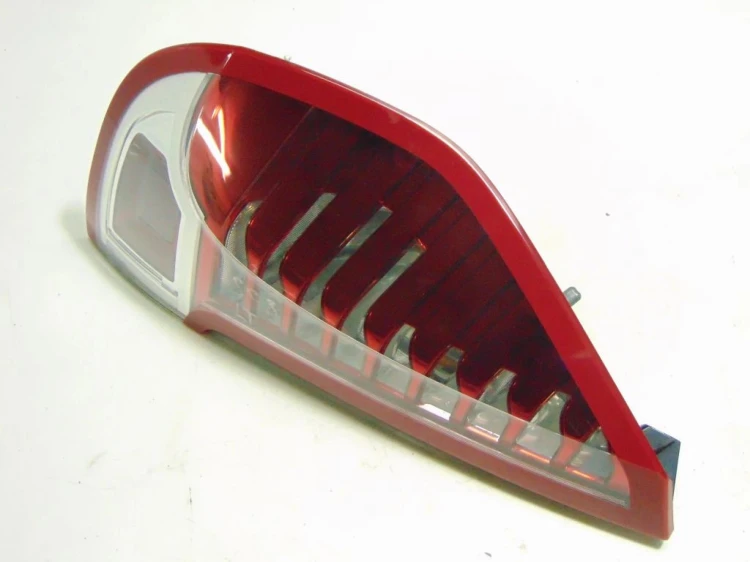 LAMPA LEWY TYŁ RENAULT SCENIC III (2009-2013) 1.6 16V