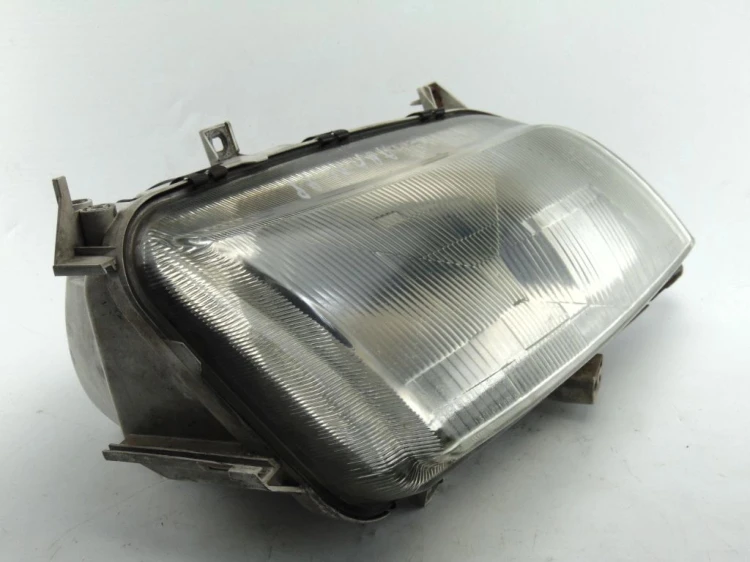 LAMPA PRAWY PRZÓD VOLKSWAGEN SHARAN I (1995-2000) 1.9 TDI 130KM