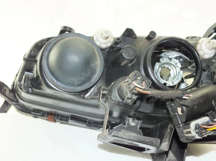 LAMPA PRAWY PRZÓD OPEL OMEGA B (1994-1999) 2.0 16V