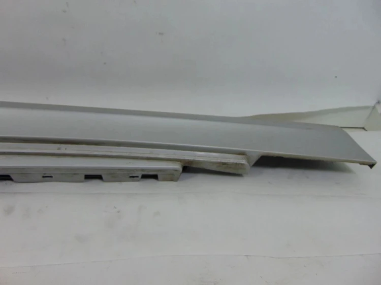 LISTWA PROGOWA LEWA BMW E88 2.0 D N47D20A