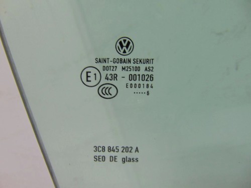SZYBA DRZWI PRAWY PRZÓD VOLKSWAGEN PASSAT CC (2008-2011) 2.0 TDI 140KM