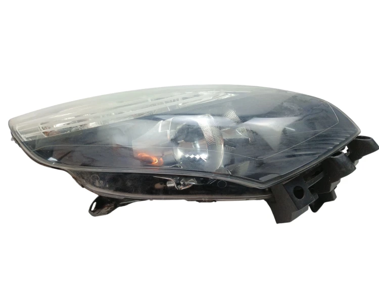 LAMPA PRAWY PRZÓD RENAULT SCENIC III (2009-2011) 1.9 DCI 130KM 260100023R