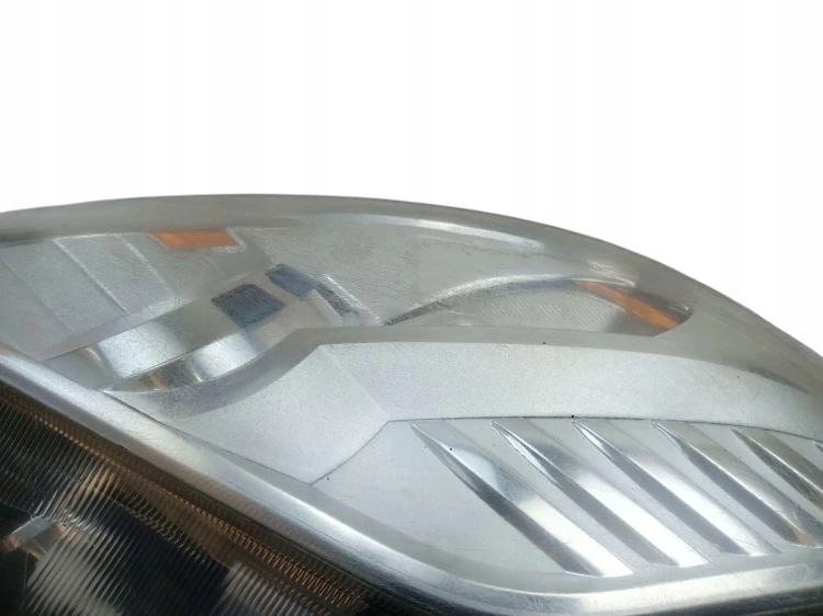 LAMPA PRAWY PRZÓD FORD KUGA MK1 LIFT (2010-2012) 2.0 TDCI 140KM 8V41-13D154