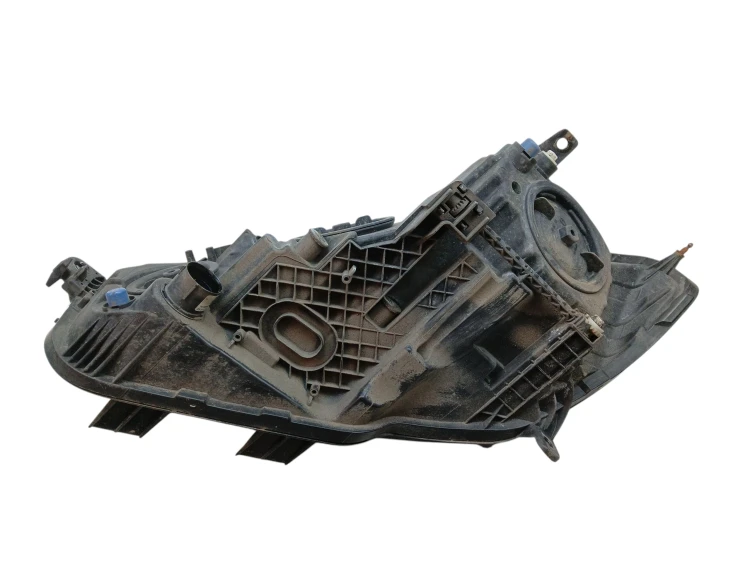 LAMPA PRAWY PRZÓD JAGUAR XE X760 (2015-2019) 2.0 D 163KM GX73-13W029-GD