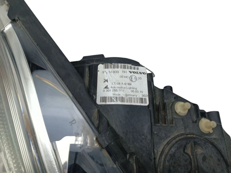 LAMPA PRAWY PRZÓD VOLVO C30 LIFT (2010-2012) 1.6 16V 100KM 31214800