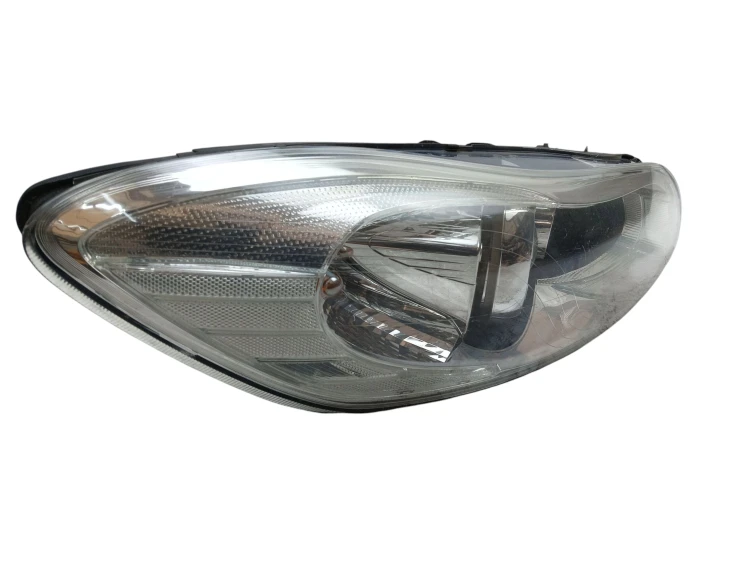 LAMPA PRAWY PRZÓD VOLVO C30 LIFT (2010-2012) 1.6 16V 100KM 31214800