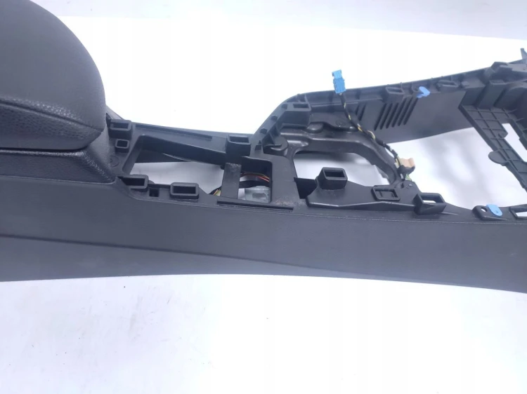 TUNEL ŚRODKOWY PODŁOKIETNIK BMW F21 (2011-2015) 1.6 T 136KM