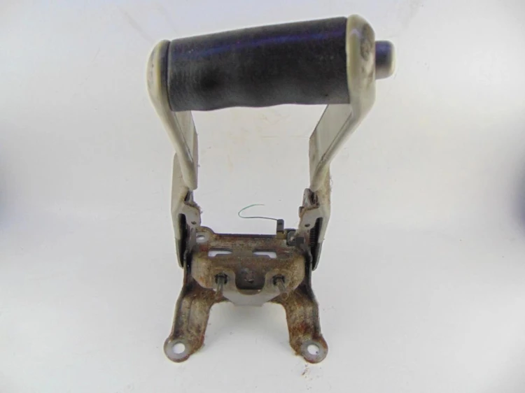 DŹWIGNIA HAMULCA RĘCZNEGO RENAULT MEGANE II (2002-2005) 8200273004