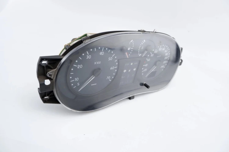 LICZNIK RENAULT CLIO II (1998-2003) 1.2 8V 8200072506