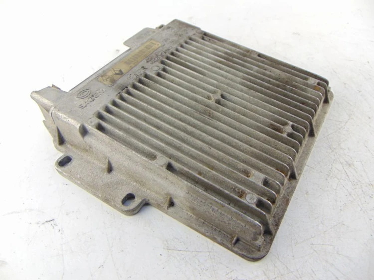 KOMPUTER STEROWNIK SILNIKA RENAULT KANGOO I (1998-2003) 7700108453