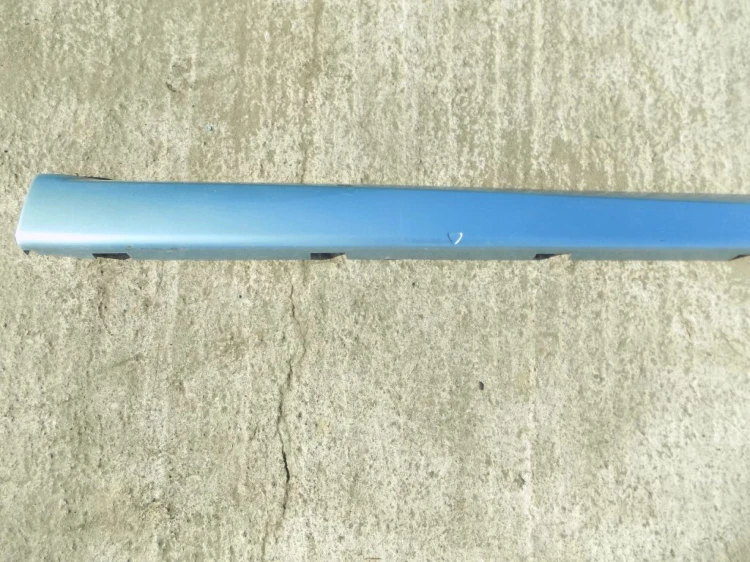 LISTWA NAKŁADKA PROGU PRAWA RENAULT MEGANE II (2002-2005)