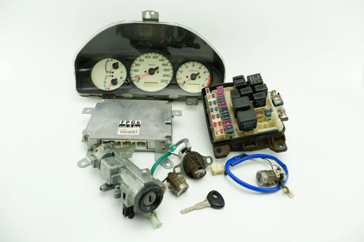 ZESTAW STARTOWY MAZDA PREMACY (1999-2001) 1.8 16V 279700-1751