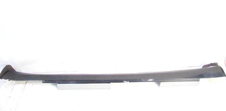 LISTWA PROGOWA PRAWA MASERATI QUATTROPORTE V (2004-2012)