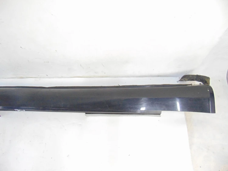 LISTWA PROGOWA PRAWA MASERATI QUATTROPORTE V (2004-2012)